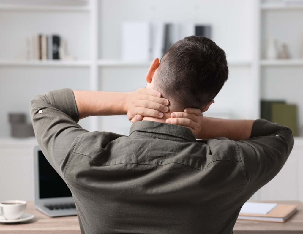 Nackenschmerzen lindern: Tipps und unterstützende Kleidung für mehr Wohlbefinden